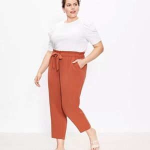 TIE WAIST TAPERED PANTS IN CREPE